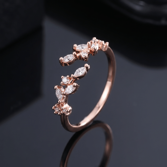 Olivia Leaf one size Ring
