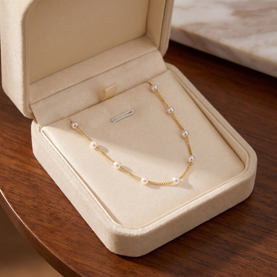 Pearl Kiss Necklace
