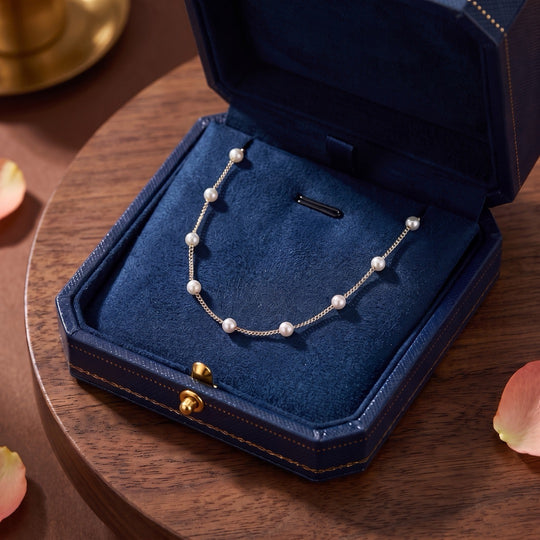 Pearl Kiss Necklace