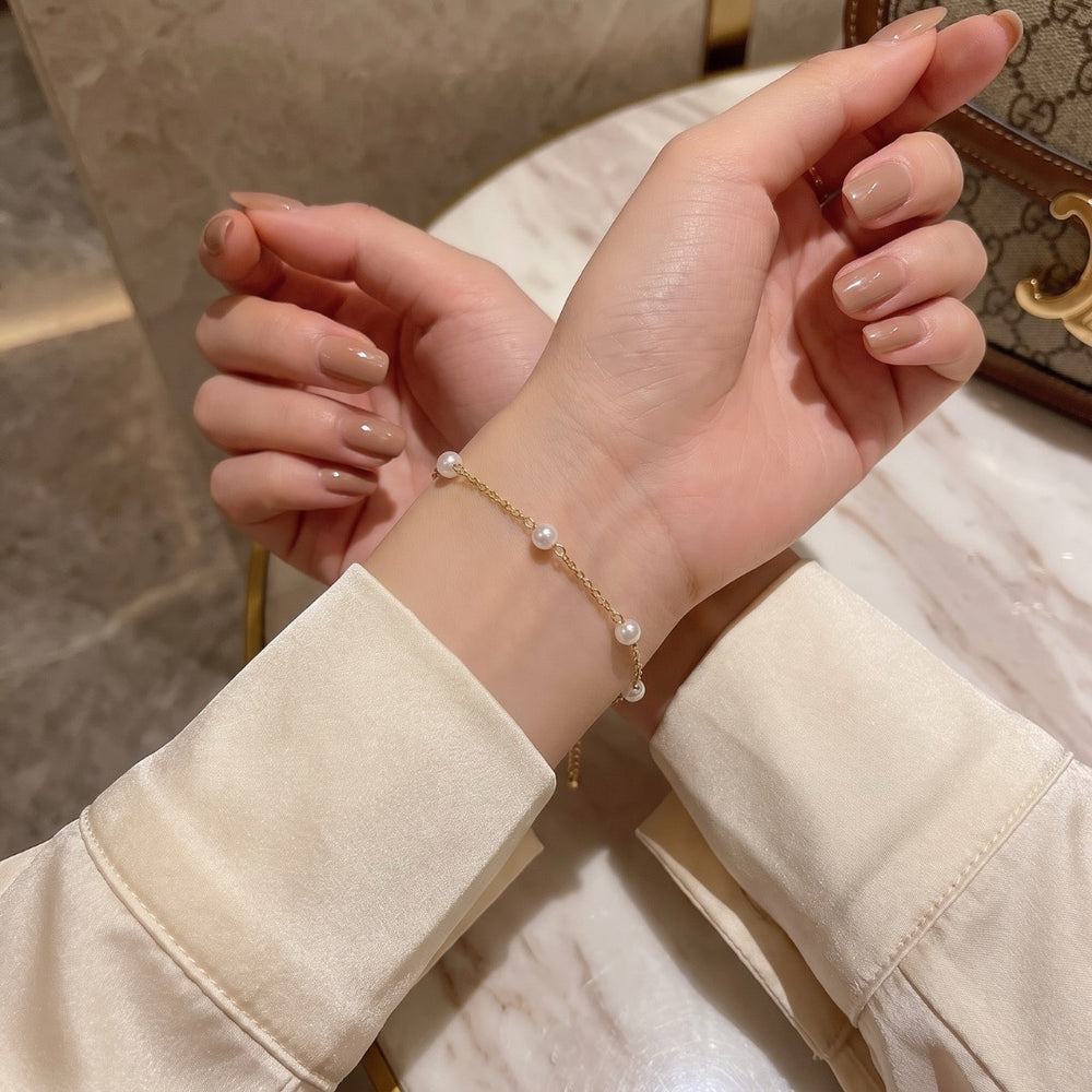 Pearl Kiss Bracelet